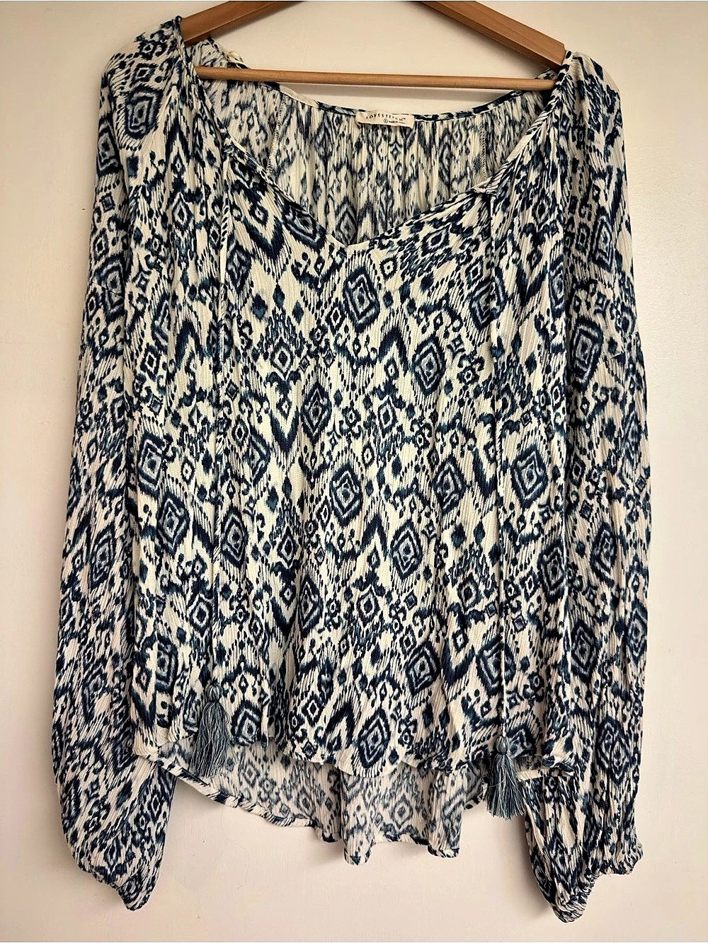 Love stitch Geometric Blouse in Blue & White Like New
